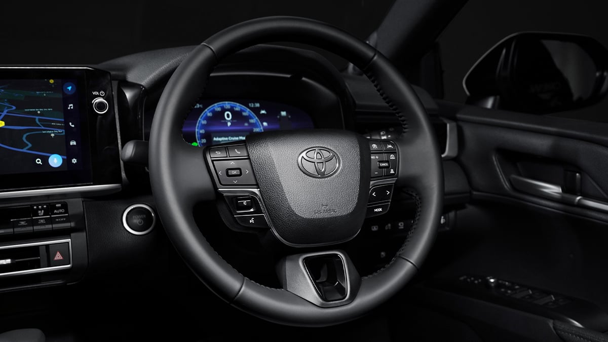Camry Hybrid Electric: Electric steering adjustment with memory