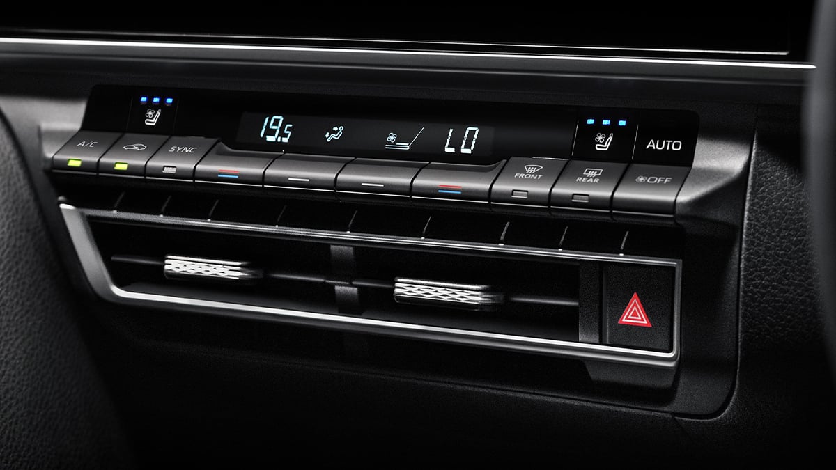 Camry Hybrid Electric: Three-zone climate control
