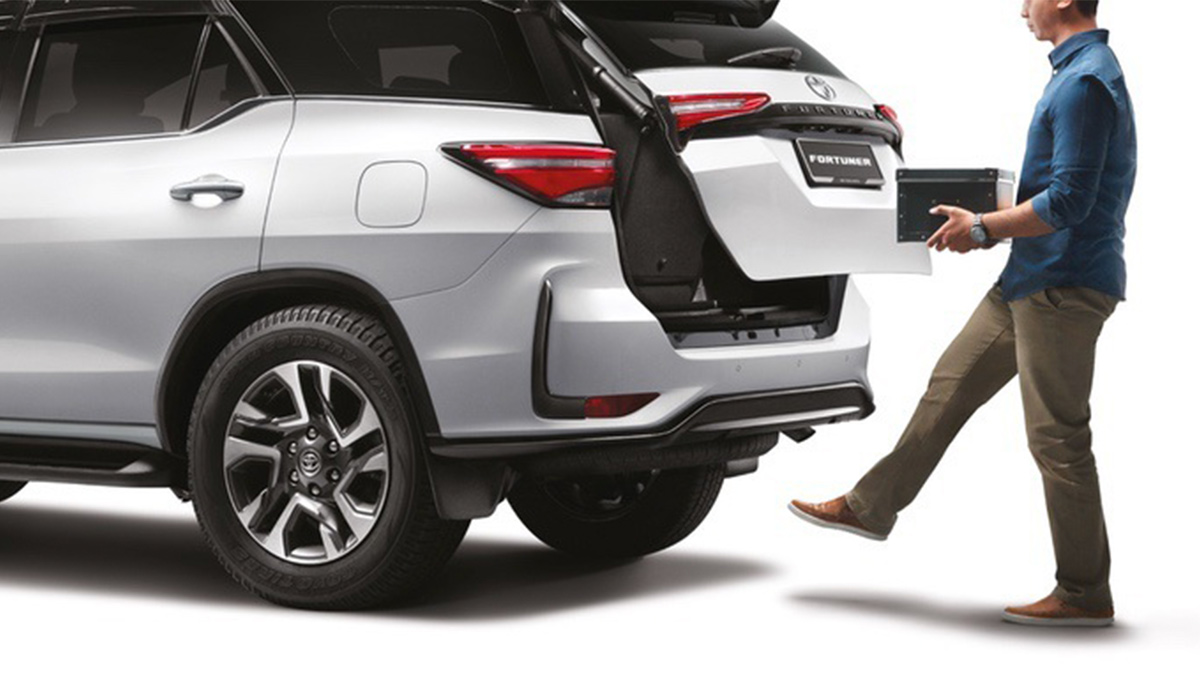 Kick-sensor Power Back Door*