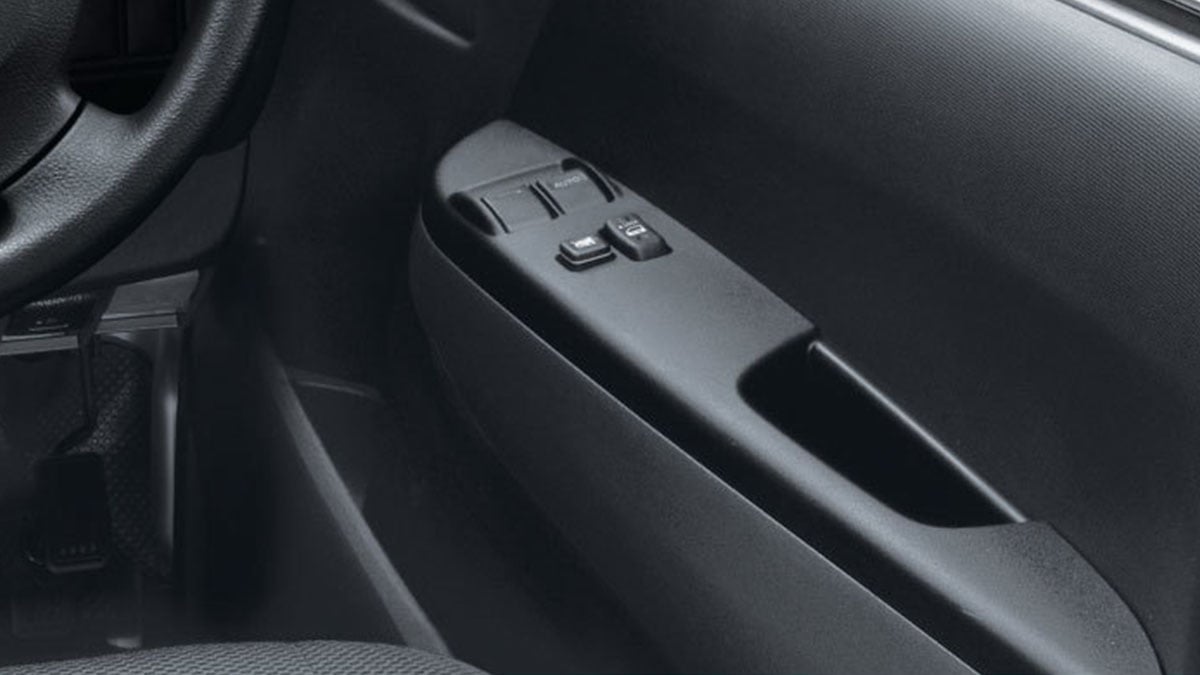 Toyota Hiace Front electric windows