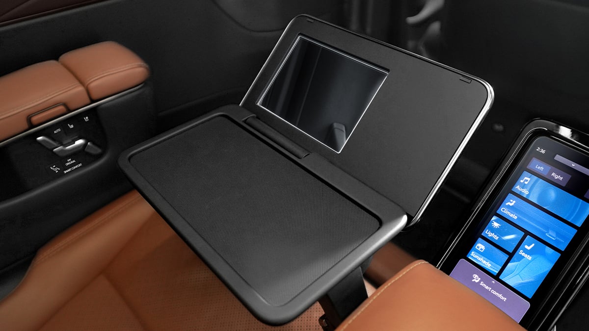 Toyota Vellfire Rotary table & vanity mirror