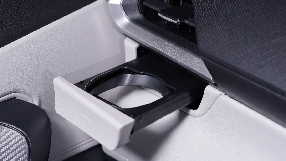 Multiple Drink & Bottle Holders