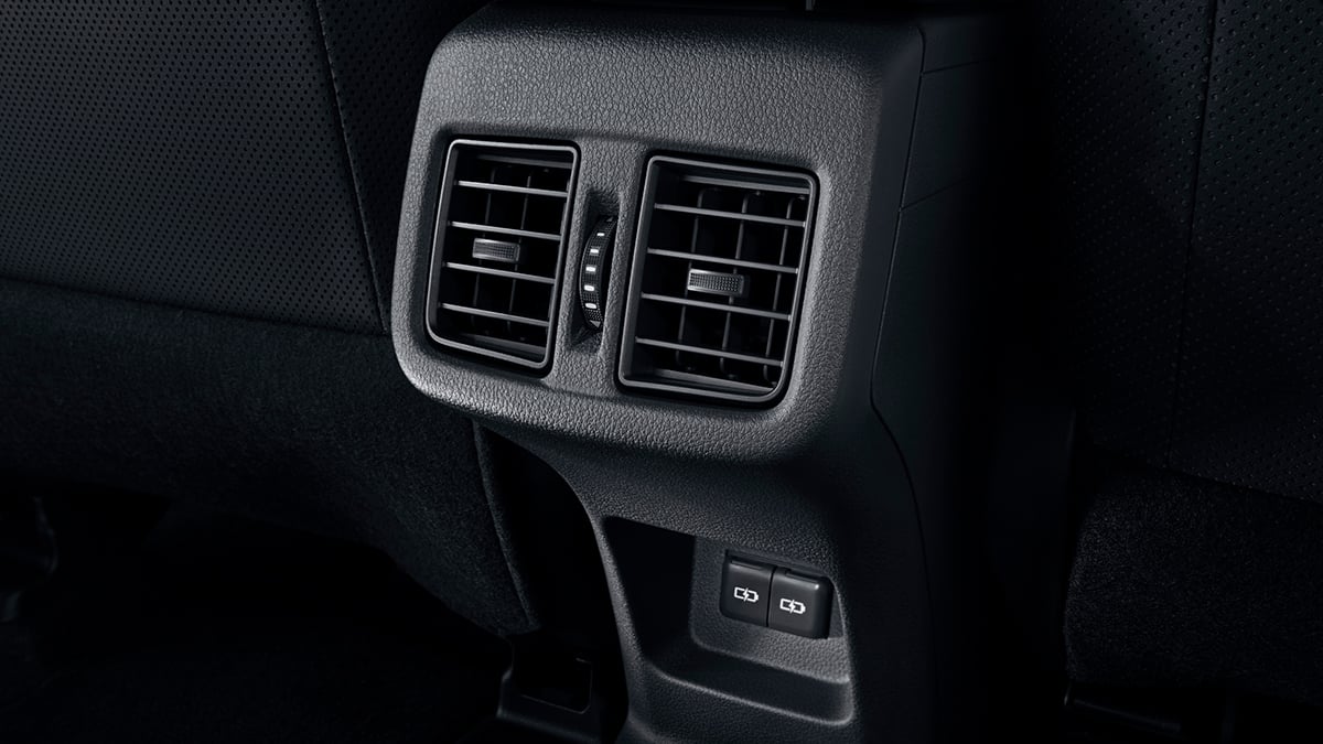 Rear Air Conditioning with USB-C Charging Ports